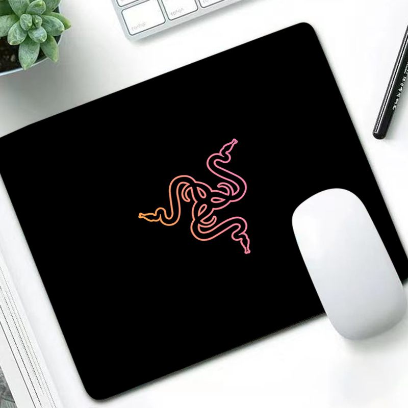 Office Furniture China - Podkładka pod mysz Razer Luxury Anime